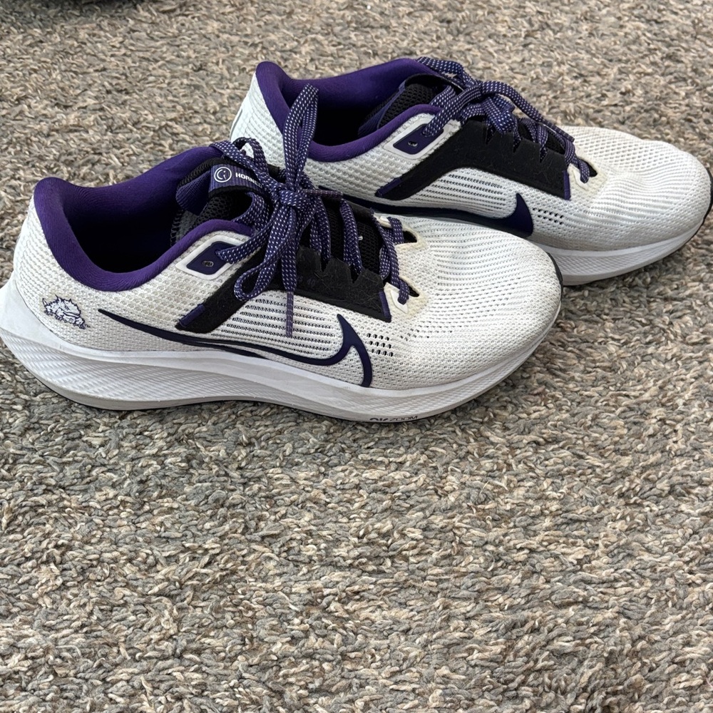 Nike White and purple Sneakers